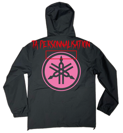 VESTE NOIRE YAMAHA ROSE + 2 PERSO ( AVANT/ARRIERE )